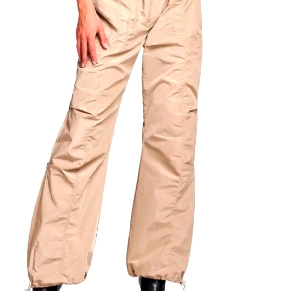 I am Gia Hester pant taupe color in excellent condition - Picture 1 of 8